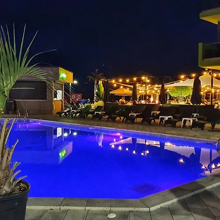 Crystal Bay - Pool & Năvodari