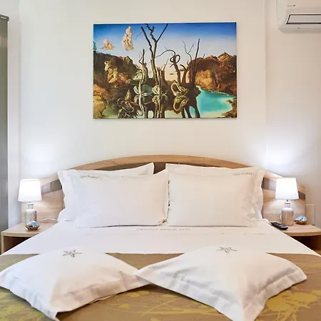 Crystal Bay - Pool & Apartament *