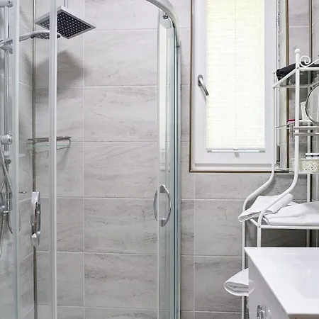 Apartament Crystal Bay - Pool & Năvodari