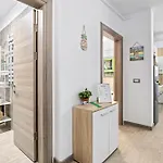 Crystal Bay - Pool & Apartament