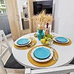 Crystal Bay - Pool & Apartament *