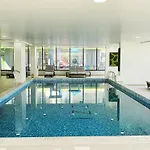 Crystal Bay - Pool & *