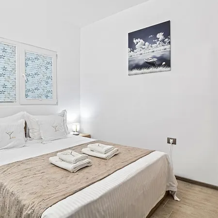 Crystal Bay - Pool & *