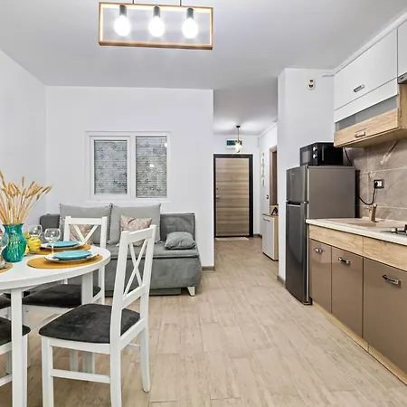 Apartman Crystal Bay - Pool &