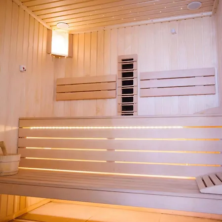 Crystal Bay - Pool &