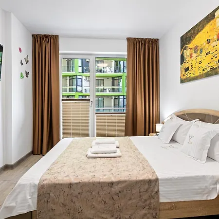 Crystal Bay - Pool & Năvodari