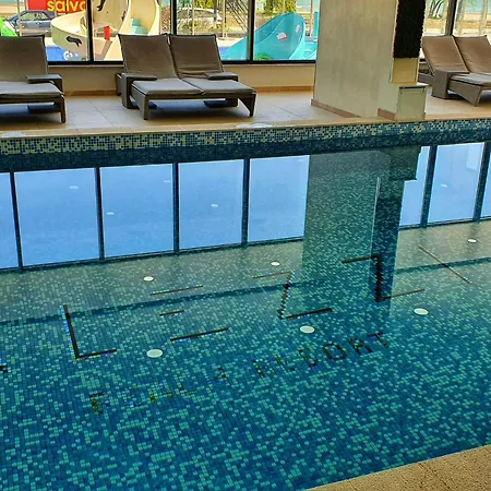 Apartman Crystal Bay - Pool & *