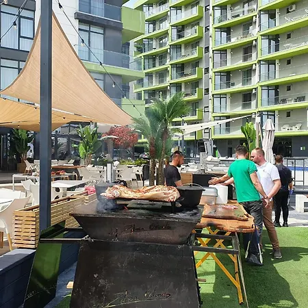 Crystal Bay - Pool & Apartment *