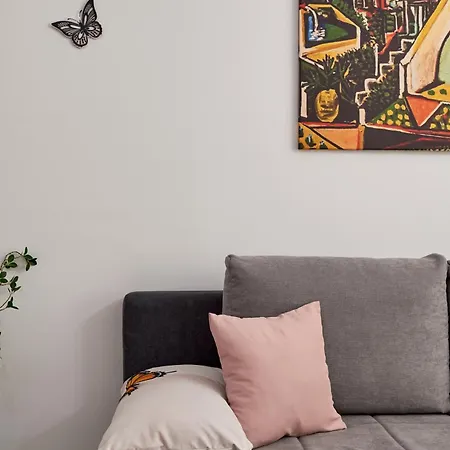 Crystal Bay - Pool & Apartman Năvodari