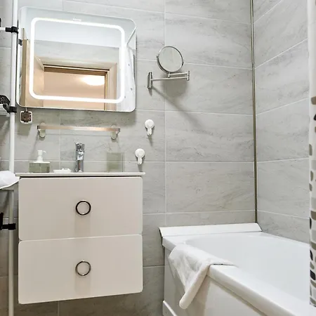 Crystal Bay - Pool & *