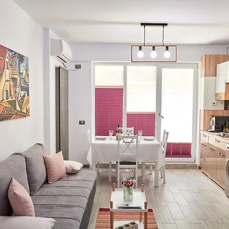 Apartment Crystal Bay - Pool & Navodari
