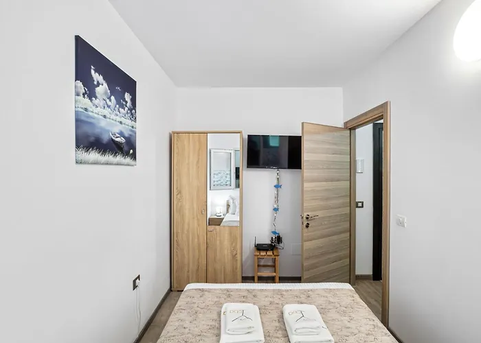 Crystal Bay - Pool & Năvodari