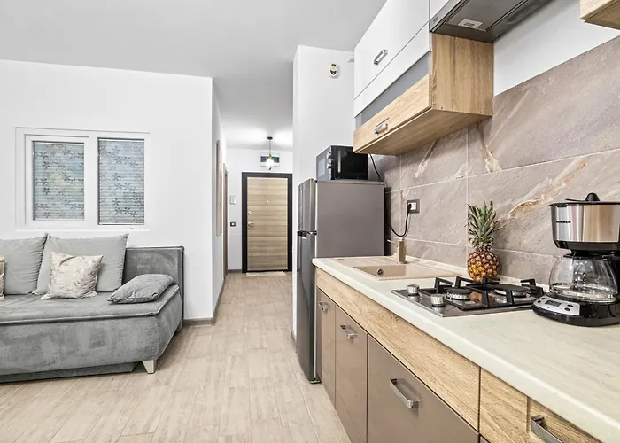 Apartment Crystal Bay - Pool & Năvodari