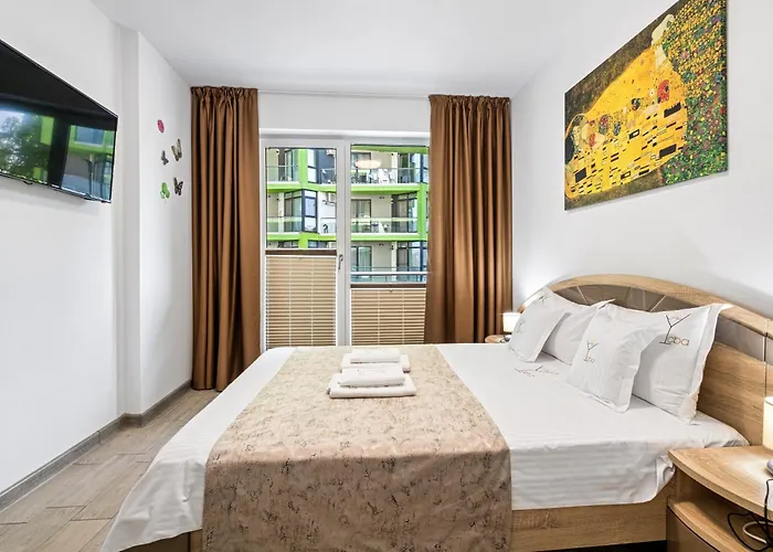 Crystal Bay - Pool & Năvodari