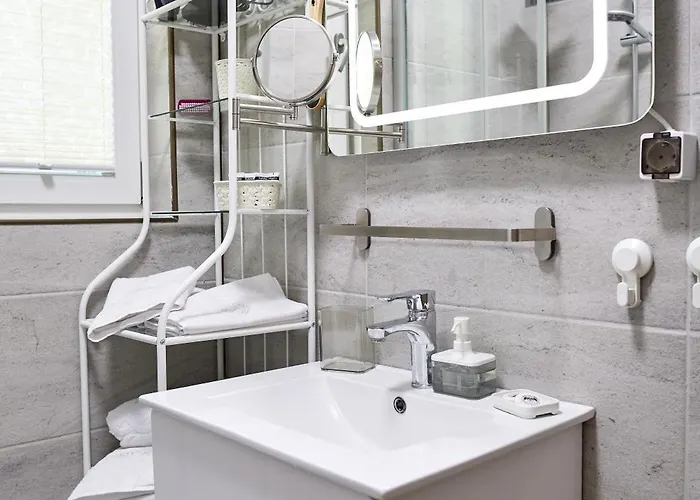 Crystal Bay - Pool & *