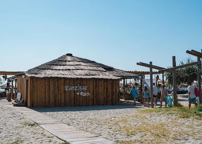 Apartment Crystal Bay - Pool & Năvodari